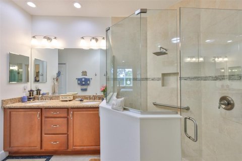 House in Sun City Center, Florida 3 bedrooms, 167.22 sq.m. № 1894418 - photo 24