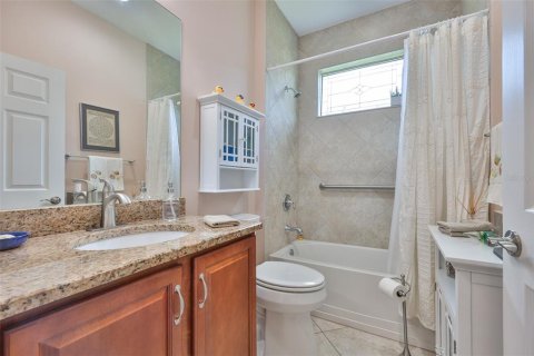 House in Sun City Center, Florida 3 bedrooms, 167.22 sq.m. № 1894418 - photo 29