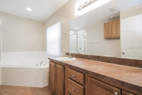 Villa ou maison à louer à Orlando, Floride: 3 chambres, 173.82 m2 № 2406999 - photo 11