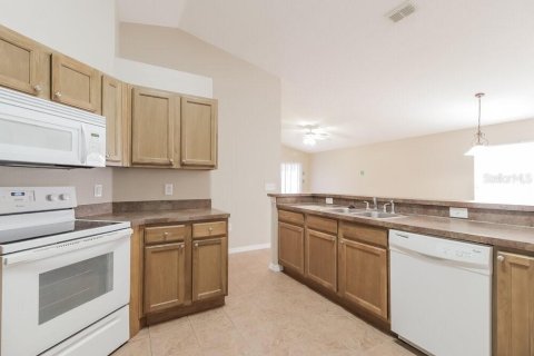 Villa ou maison à louer à Orlando, Floride: 3 chambres, 173.82 m2 № 2406999 - photo 7