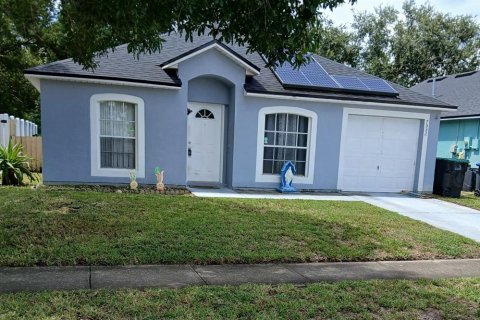 House in Orlando, Florida 3 bedrooms, 105.82 sq.m. № 1838554 - photo 1