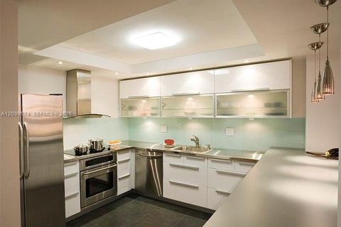 Copropriété à louer à Miami, Floride: 2 chambres, 116.03 m2 № 2397505 - photo 9