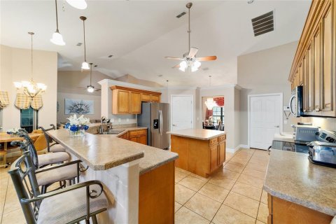 House in Ocala, Florida 3 bedrooms, 284.37 sq.m. № 1568904 - photo 11
