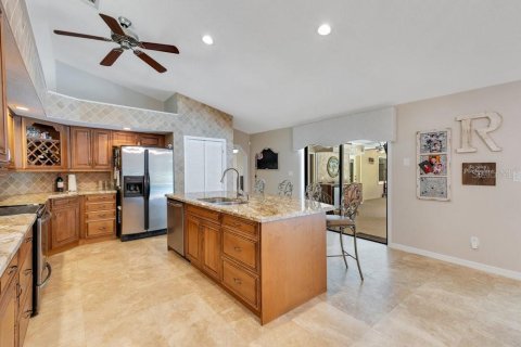 House in Kissimmee, Florida 4 bedrooms, 278.8 sq.m. № 1800026 - photo 3