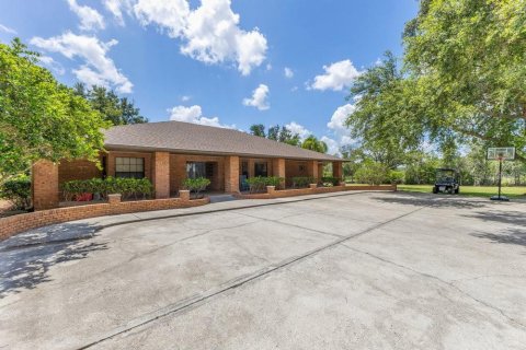 House in Kissimmee, Florida 4 bedrooms, 278.8 sq.m. № 1800026 - photo 2