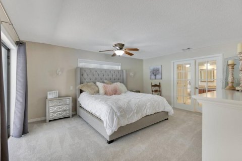 House in Kissimmee, Florida 4 bedrooms, 278.8 sq.m. № 1800026 - photo 14