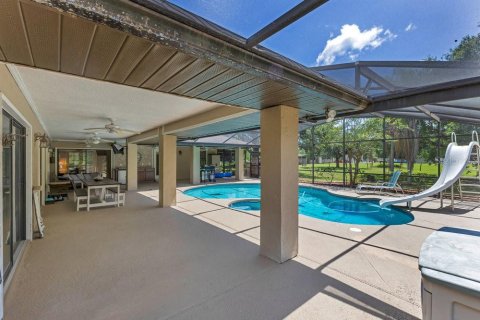 House in Kissimmee, Florida 4 bedrooms, 278.8 sq.m. № 1800026 - photo 22