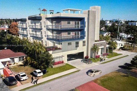 Terrain à vendre à Hollywood, Floride № 2016304 - photo 2