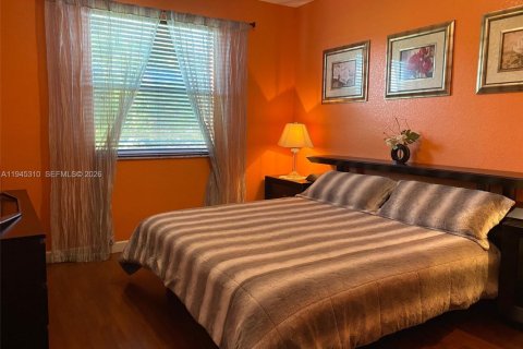 Townhouse in Cutler Bay, Florida 3 bedrooms, 131.55 sq.m. № 2001973 - photo 10