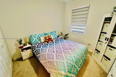 Townhouse in Homestead, Florida 3 bedrooms, 140.65 sq.m. № 1987193 - photo 23