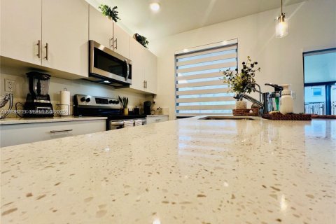 Townhouse in Homestead, Florida 3 bedrooms, 140.65 sq.m. № 1987193 - photo 16