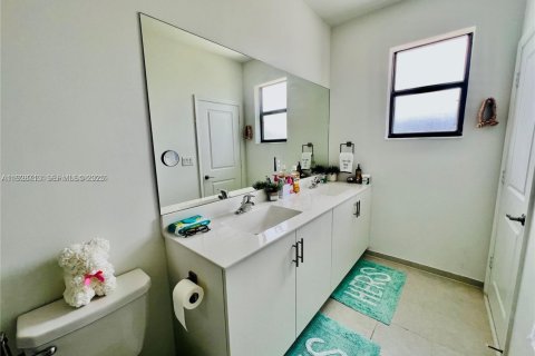 Townhouse in Homestead, Florida 3 bedrooms, 140.65 sq.m. № 1987193 - photo 28