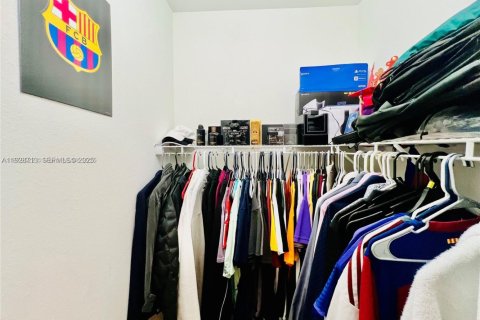 Townhouse in Homestead, Florida 3 bedrooms, 140.65 sq.m. № 1987193 - photo 25