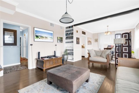 Copropriété à vendre à Miami Beach, Floride: 2 chambres, 145.21 m2 № 2011653 - photo 7