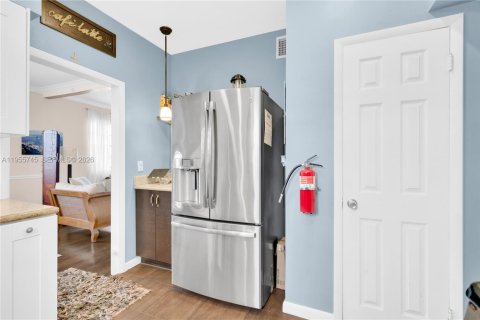 Copropriété à vendre à Miami Beach, Floride: 2 chambres, 145.21 m2 № 2011653 - photo 13