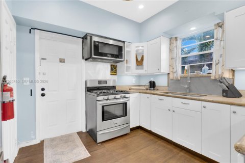 Copropriété à vendre à Miami Beach, Floride: 2 chambres, 145.21 m2 № 2011653 - photo 11