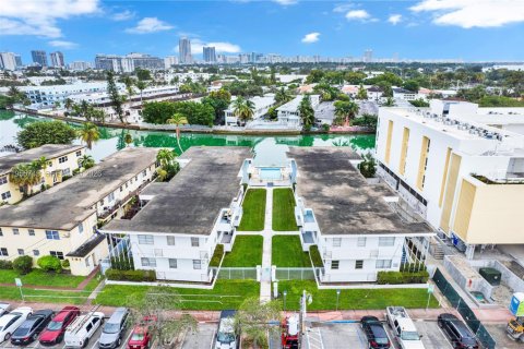 Copropriété à vendre à Miami Beach, Floride: 2 chambres, 145.21 m2 № 2011653 - photo 30