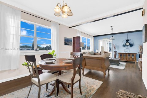 Copropriété à vendre à Miami Beach, Floride: 2 chambres, 145.21 m2 № 2011653 - photo 9