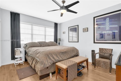 Copropriété à vendre à Miami Beach, Floride: 2 chambres, 145.21 m2 № 2011653 - photo 20