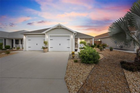 Casa en venta en The Villages, Florida, 3 dormitorios, 153.01 m2 № 1914250 - foto 1