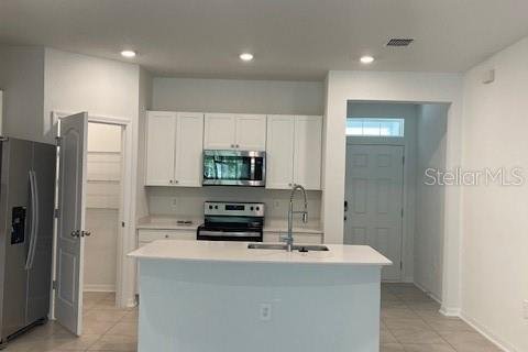 Снять в аренду таунхаус в Палм-Кост, Флорида 3 комнаты, 164.62м2, № 1552630 - фото 3