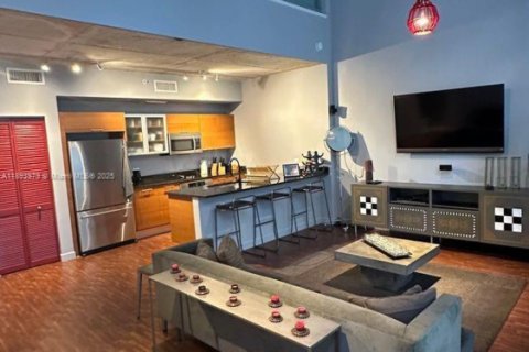 Condominio en alquiler en Miami, Florida, 1 dormitorio, 131.09 m2 № 2035802 - foto 17
