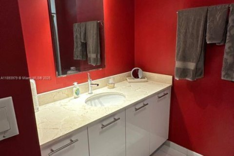 Condominio en alquiler en Miami, Florida, 1 dormitorio, 131.09 m2 № 2035802 - foto 7