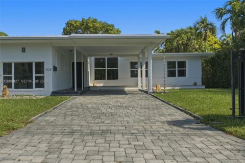 Casa en venta en Miami Beach, Florida, 4 dormitorios, 262.82 m2 № 2339938 - foto 10