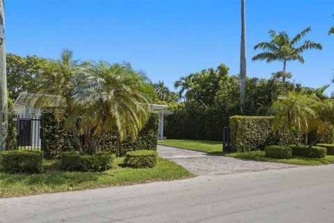 Casa en venta en Miami Beach, Florida, 4 dormitorios, 262.82 m2 № 2339938 - foto 13