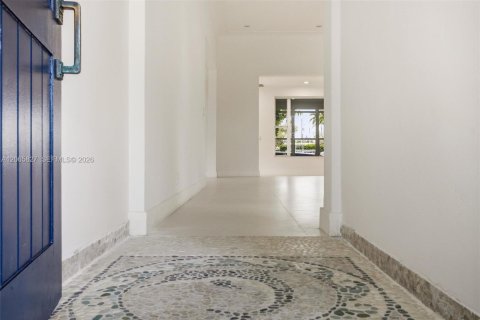 Casa en venta en Miami Beach, Florida, 4 dormitorios, 262.82 m2 № 2339938 - foto 14
