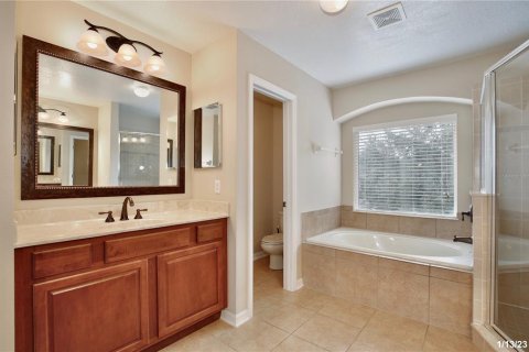 Casa en alquiler en Orlando, Florida, 4 dormitorios, 234.21 m2 № 1906467 - foto 13