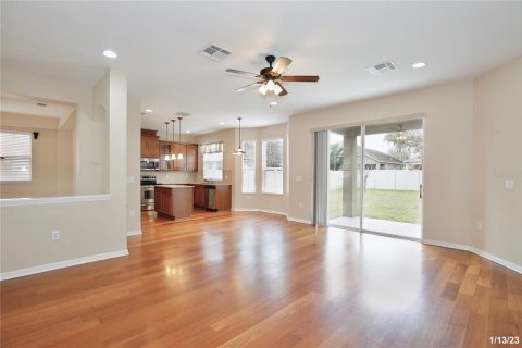Casa en alquiler en Orlando, Florida, 4 dormitorios, 234.21 m2 № 1906467 - foto 6