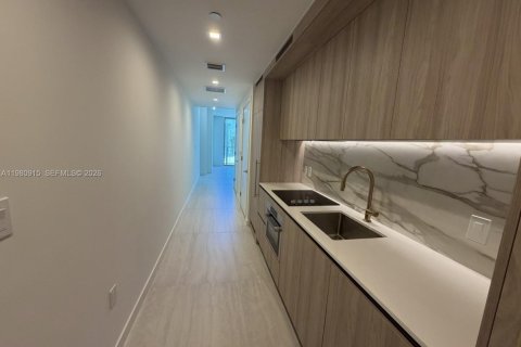 Студия в кондо в Майами, Флорида № 2047347