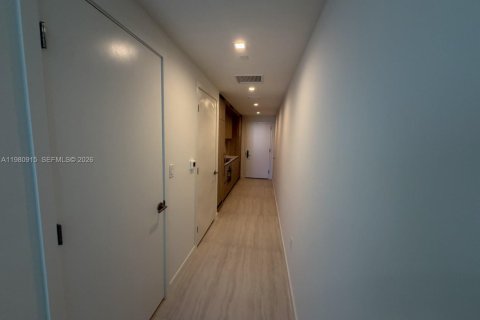 Снять в аренду кондоминиум в Майами, Флорида № 2047347 - фото 4