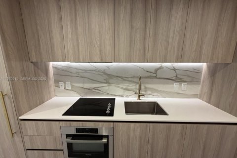 Снять в аренду кондоминиум в Майами, Флорида № 2047347 - фото 3