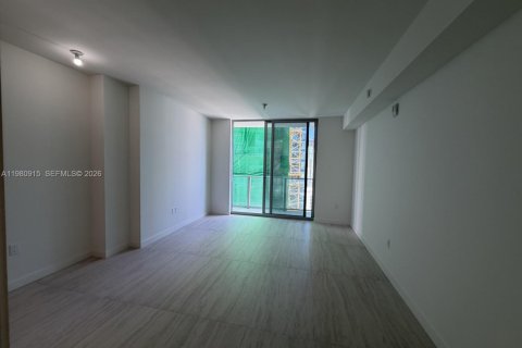 Снять в аренду кондоминиум в Майами, Флорида № 2047347 - фото 9