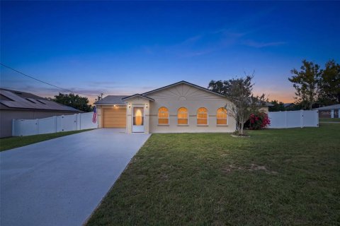 Casa en Spring Hill, Florida 2 dormitorios, 156.17 m2 № 2341674