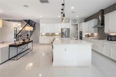 Casa en venta en Orlando, Florida, 6 dormitorios, 503.72 m2 № 1908707 - foto 18