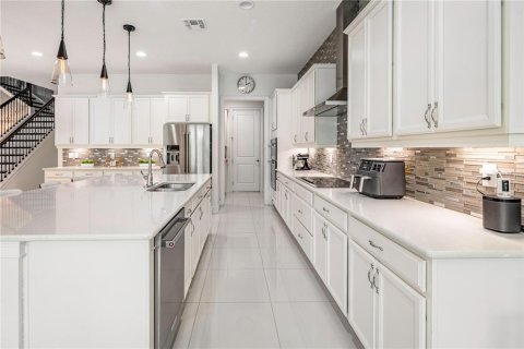 Casa en venta en Orlando, Florida, 6 dormitorios, 503.72 m2 № 1908707 - foto 20