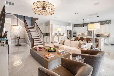 Casa en venta en Orlando, Florida, 6 dormitorios, 503.72 m2 № 1908707 - foto 14