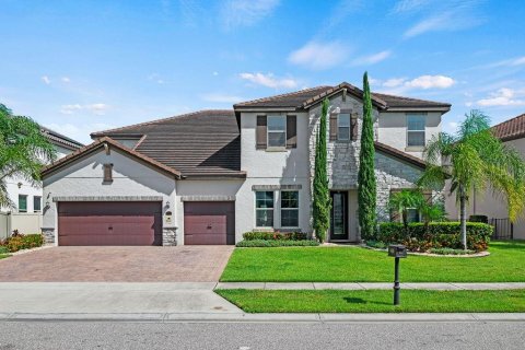 Casa en venta en Orlando, Florida, 6 dormitorios, 503.72 m2 № 1908707 - foto 2