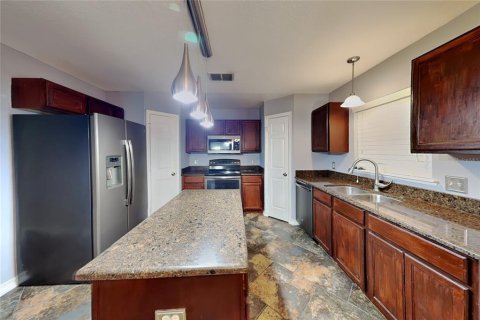 House in Apopka, Florida 4 bedrooms, 206.61 sq.m. № 2259409 - photo 18