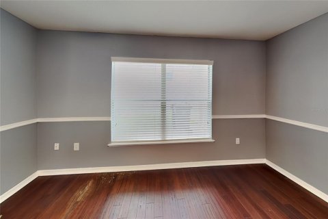 House in Apopka, Florida 4 bedrooms, 206.61 sq.m. № 2259409 - photo 8