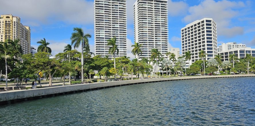 Condo à West Palm Beach, Floride, 2 chambres № 1047976