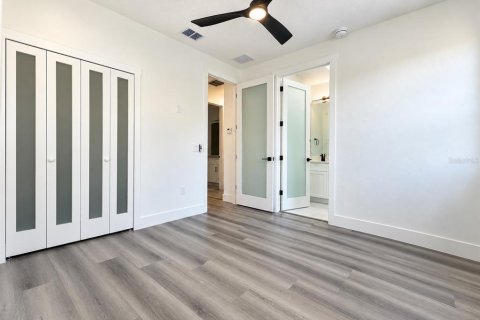 Immobilier commercial à vendre à Haines City, Floride: 4 chambres, 156.45 m2 № 2433445 - photo 17