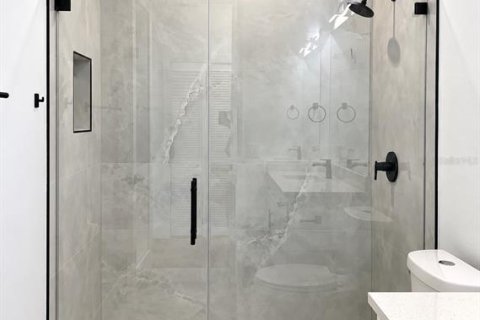 Immobilier commercial à vendre à Haines City, Floride: 4 chambres, 156.45 m2 № 2433445 - photo 24