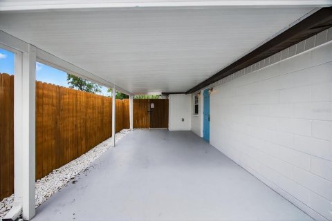 House in Tampa, Florida 3 bedrooms, 139.17 sq.m. № 1873719 - photo 27