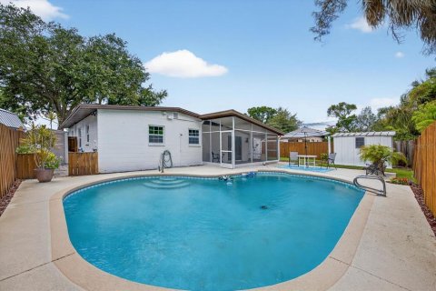 House in Tampa, Florida 3 bedrooms, 139.17 sq.m. № 1873719 - photo 12
