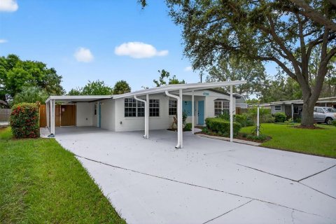House in Tampa, Florida 3 bedrooms, 139.17 sq.m. № 1873719 - photo 26