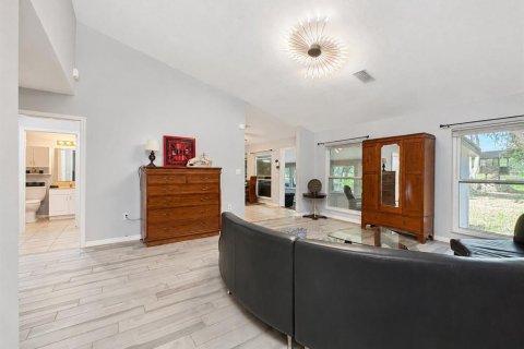 Casa en venta en Weirsdale, Florida, 3 dormitorios, 225.01 m2 № 2156654 - foto 12